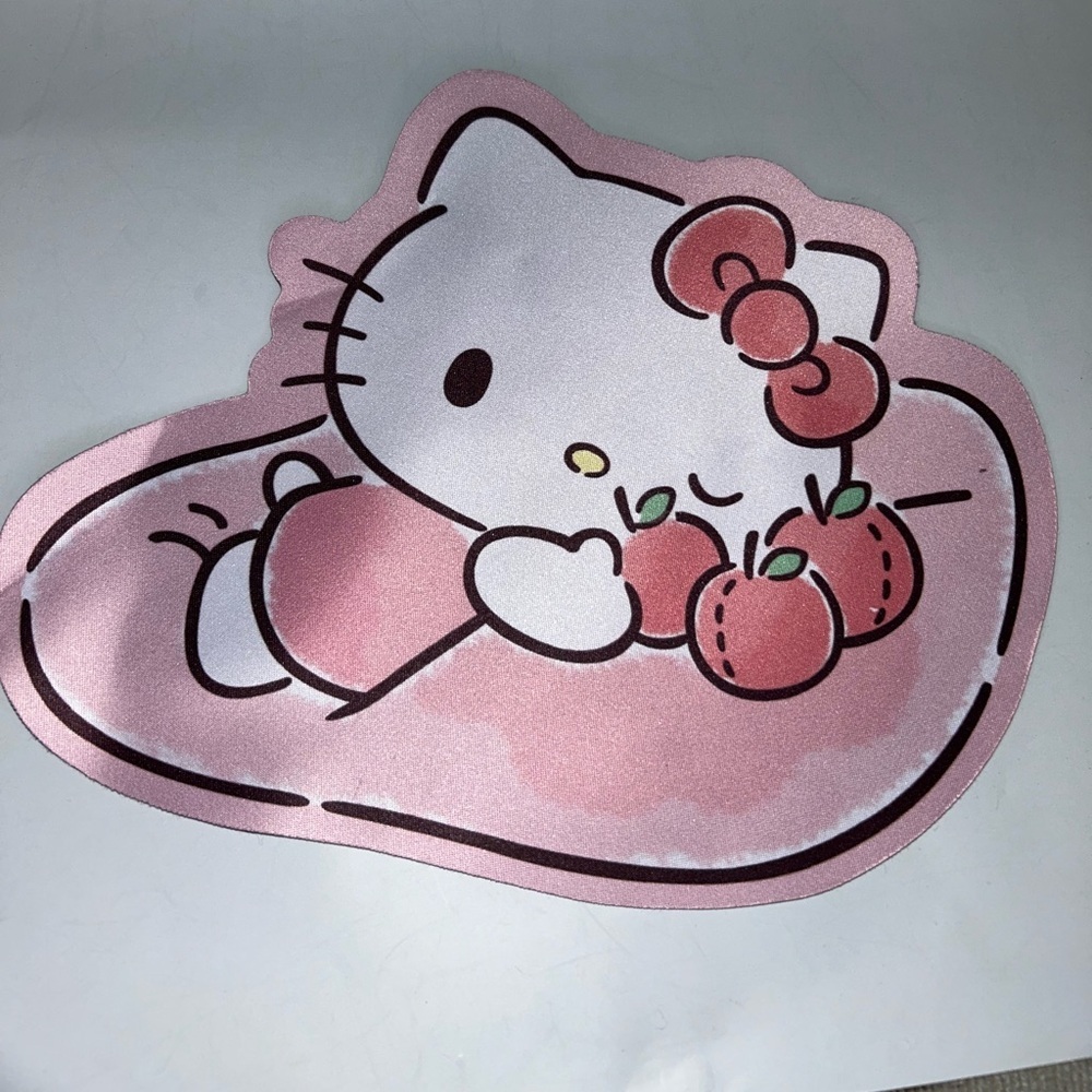 Pre loved hello kitty mouse pad